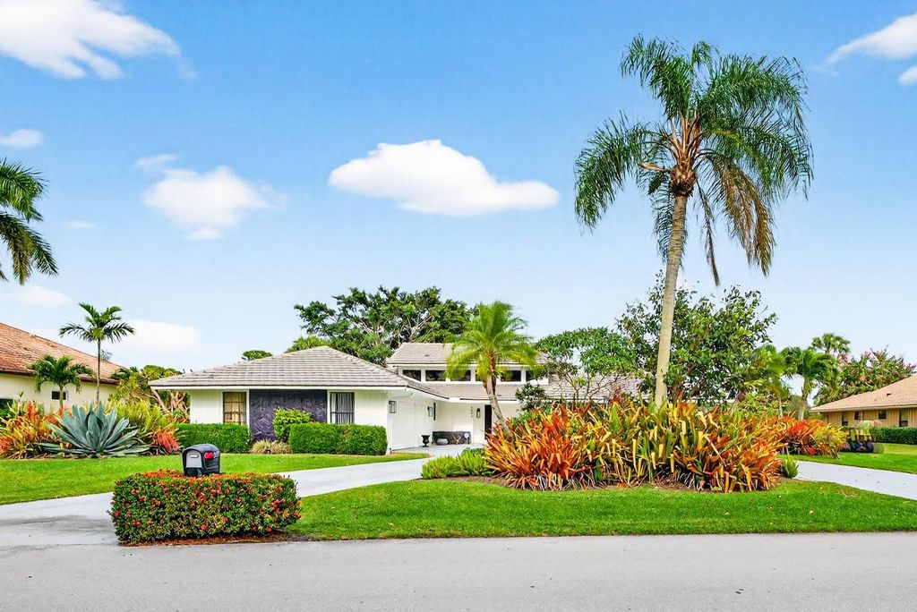 Photo of 6599 Eastpointe Pines Street, Palm Beach Gardens, FL 33418 (MLS # R11155160)