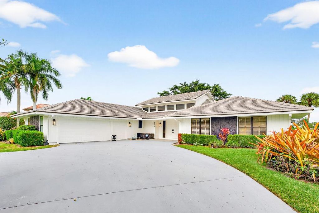 Photo of 6599 Eastpointe Pines Street, Palm Beach Gardens, FL 33418 (MLS # R11155160)