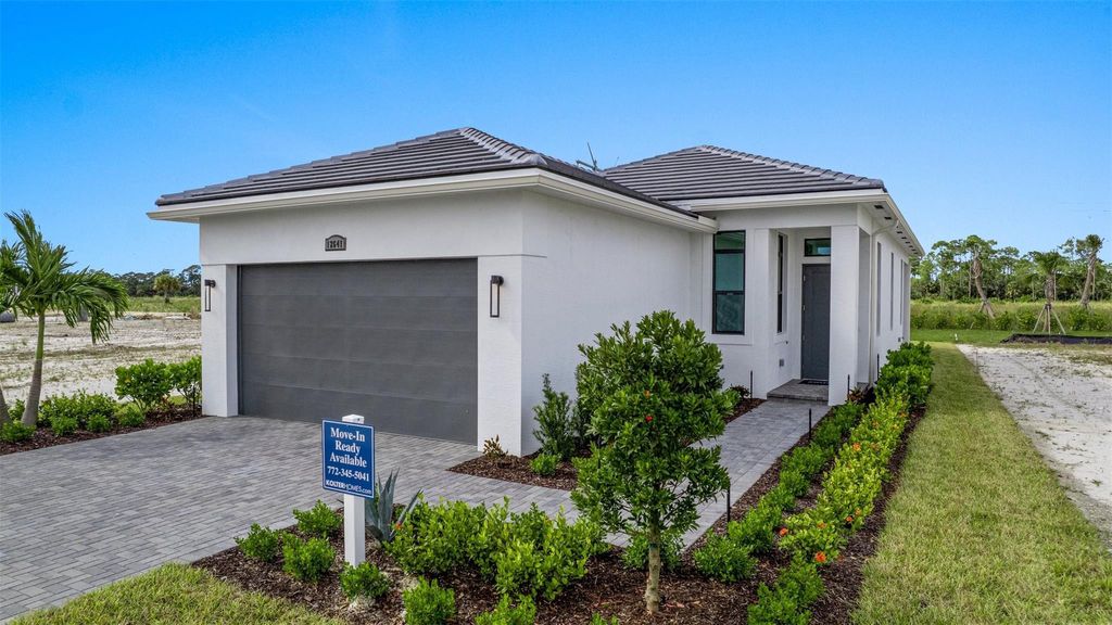 Photo of 12641 SW Leopold Way, Port Saint Lucie, FL 34987 (MLS # F10539353)