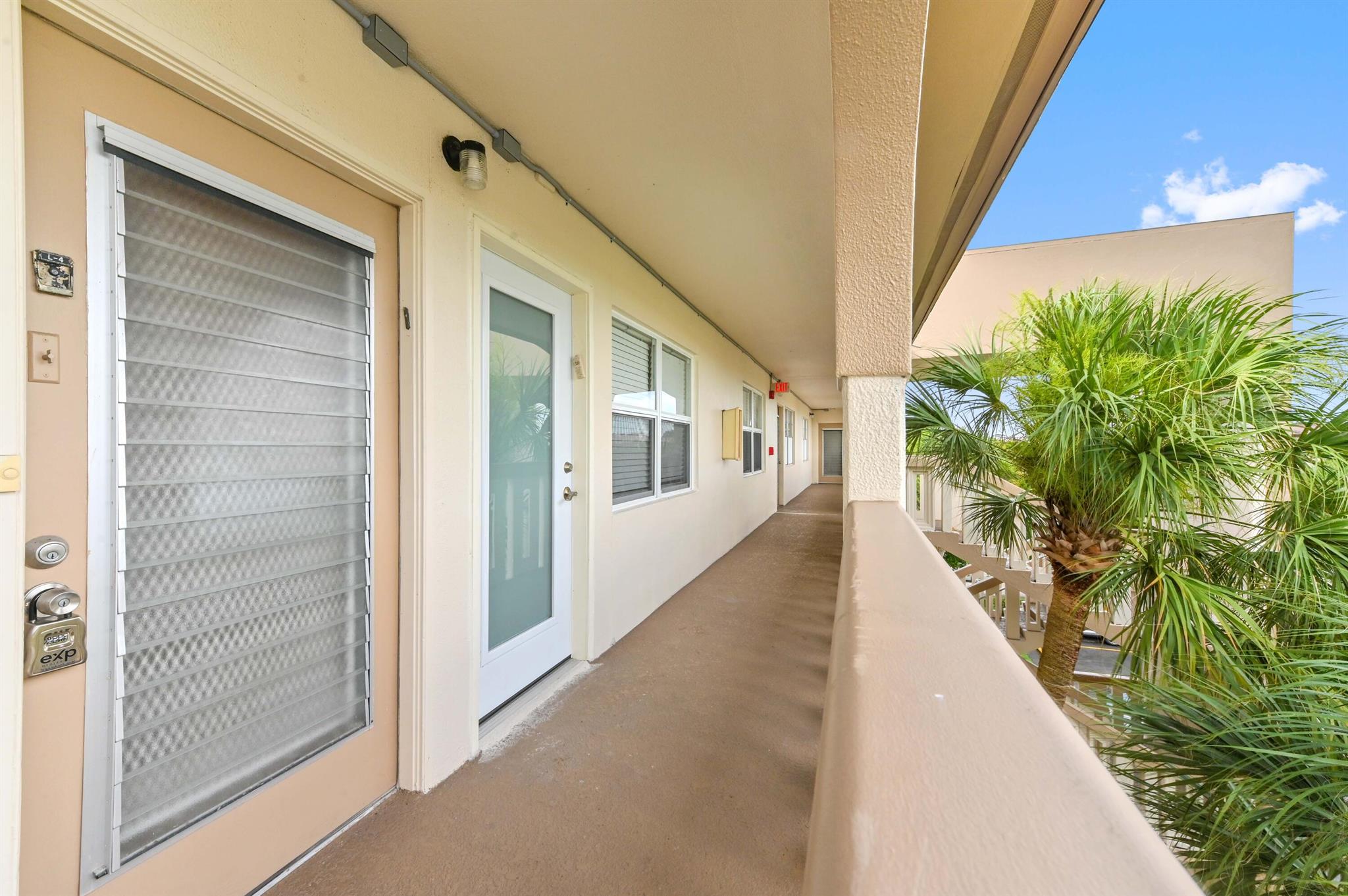 2201 Lucaya Bend L4