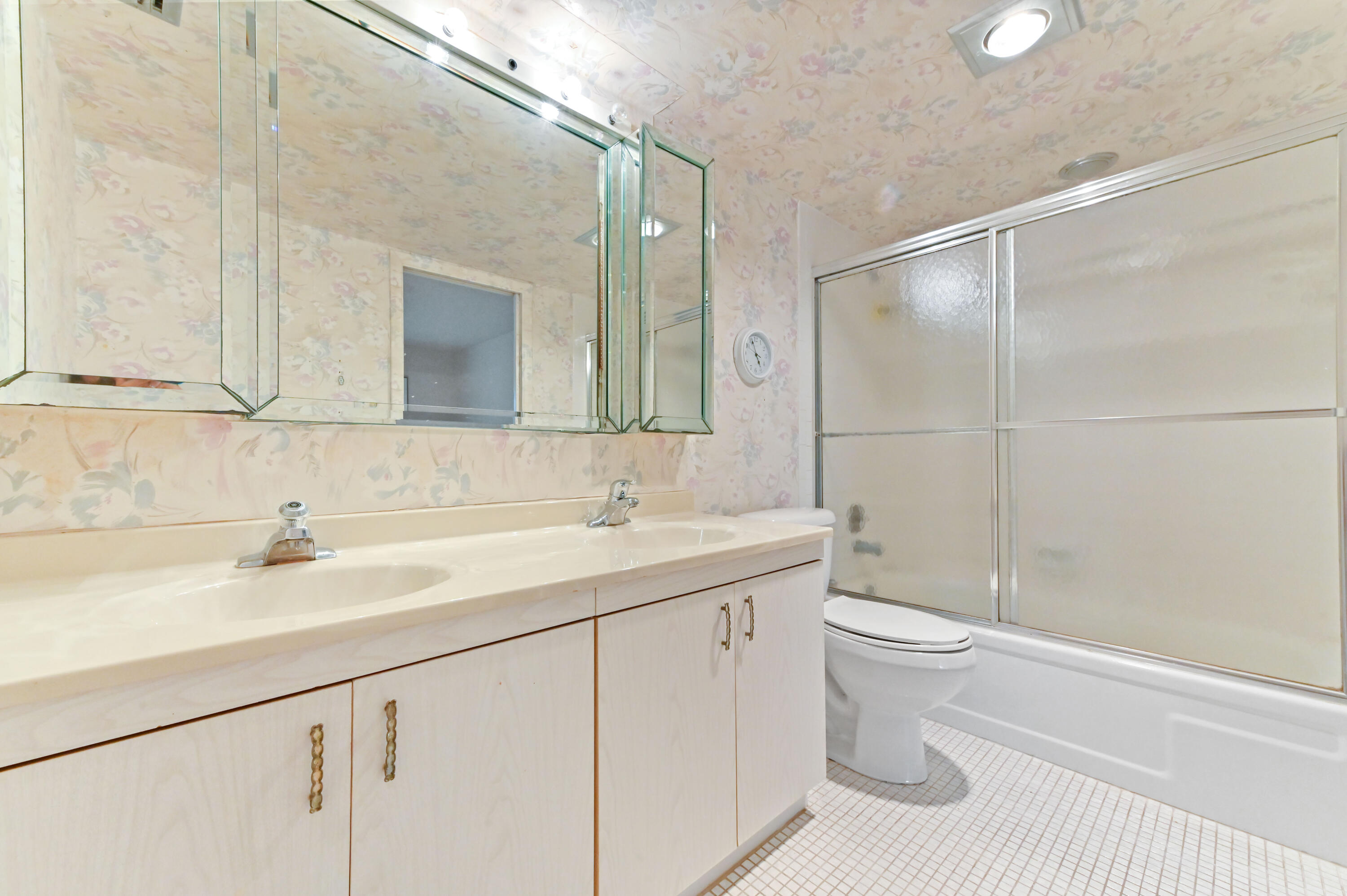 WYNMOOR VILLAGE - Residential