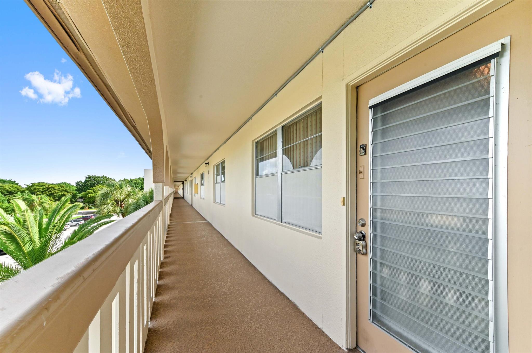 2201 Lucaya Bend L4
