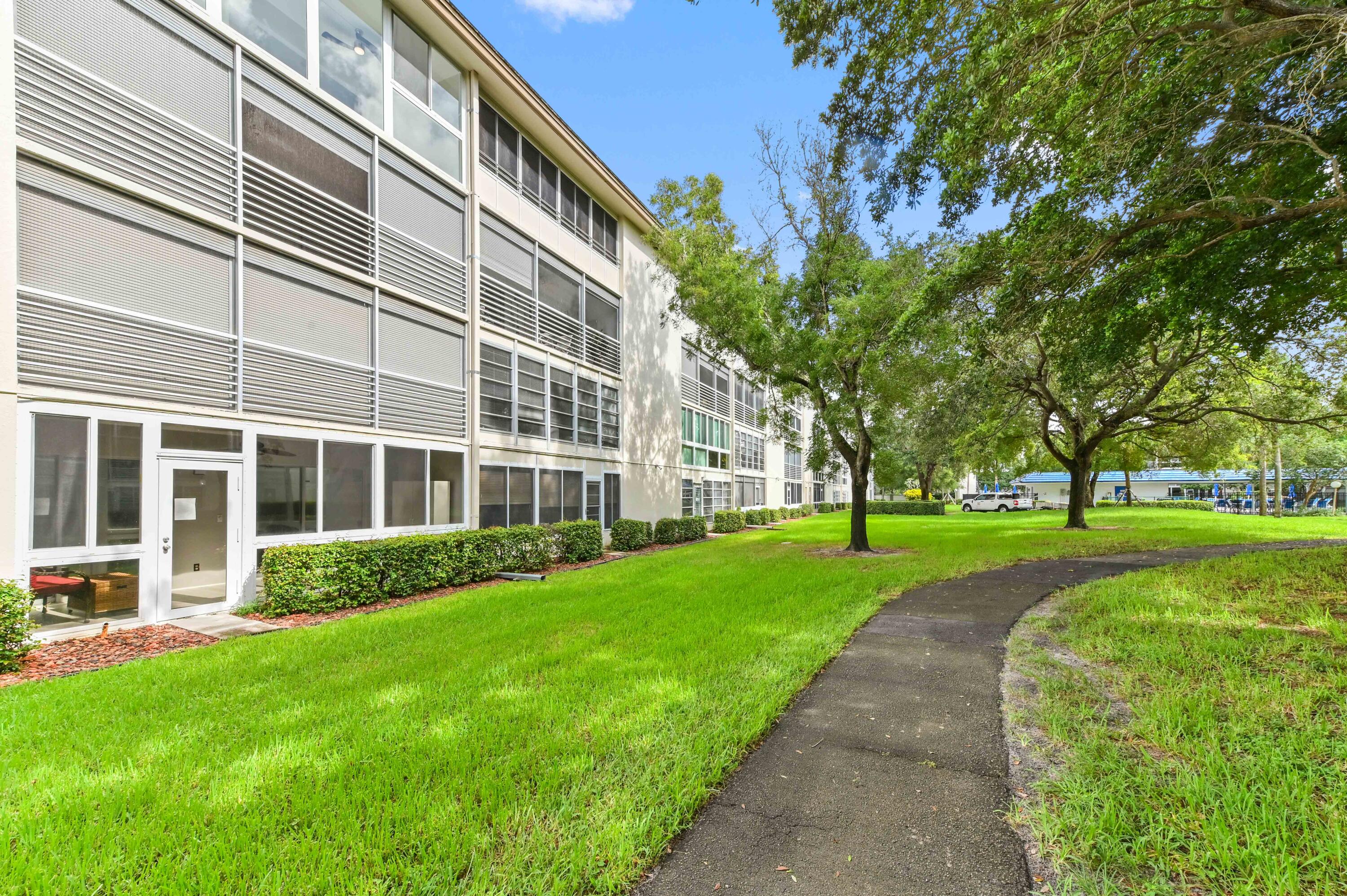 WYNMOOR VILLAGE - Residential