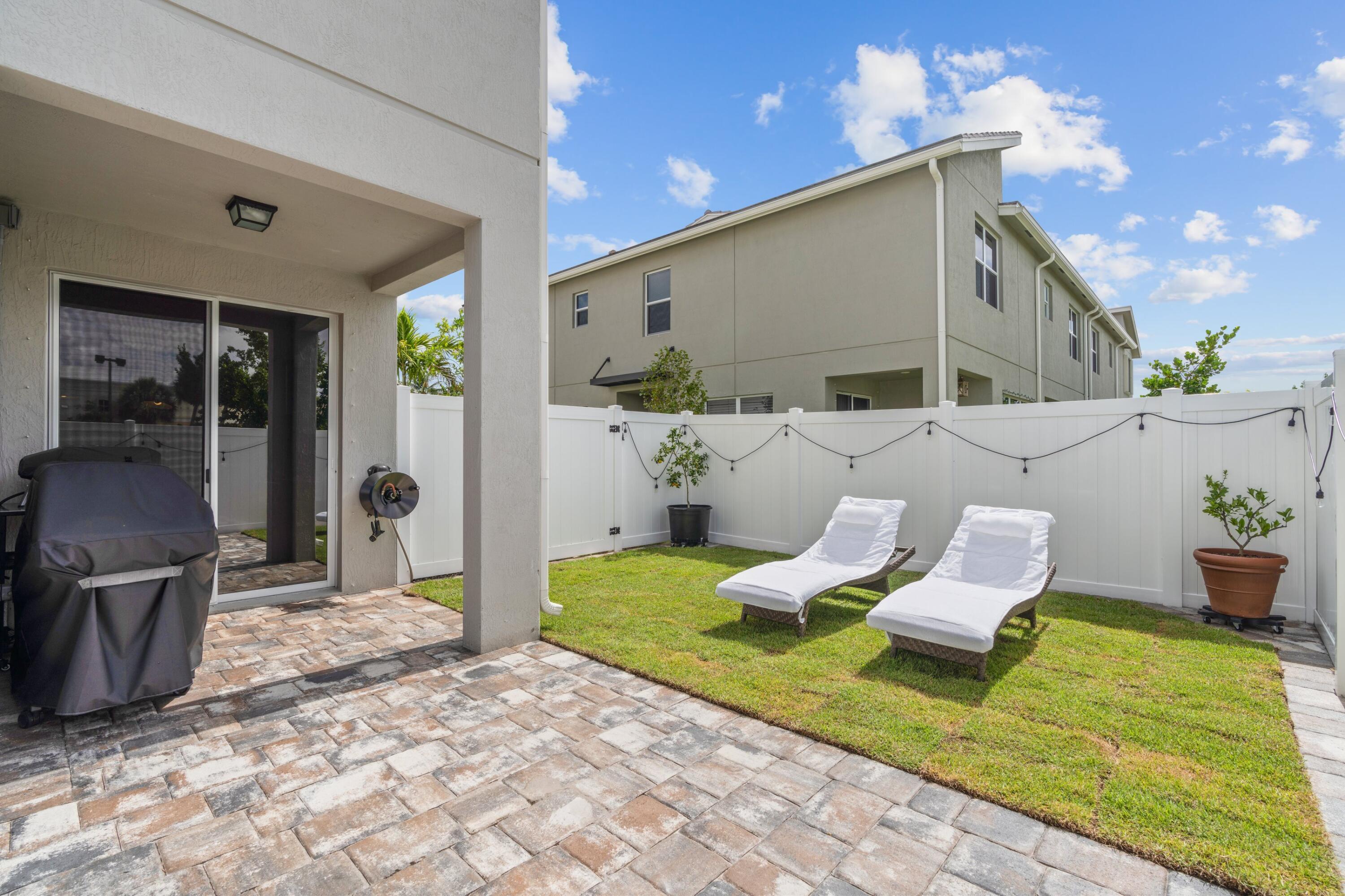 TOWN COMMONS PUD REPLAT - Residential