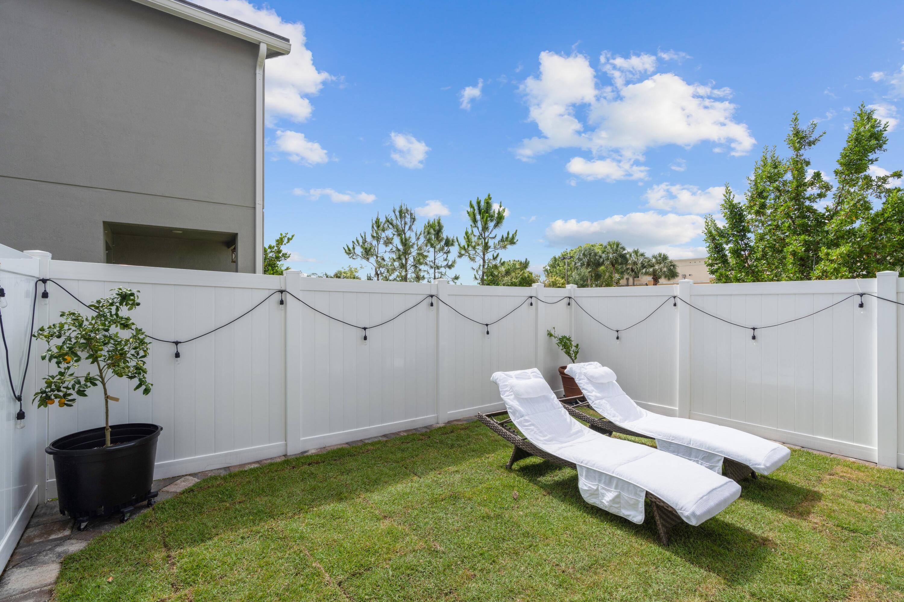 TOWN COMMONS PUD REPLAT - Residential