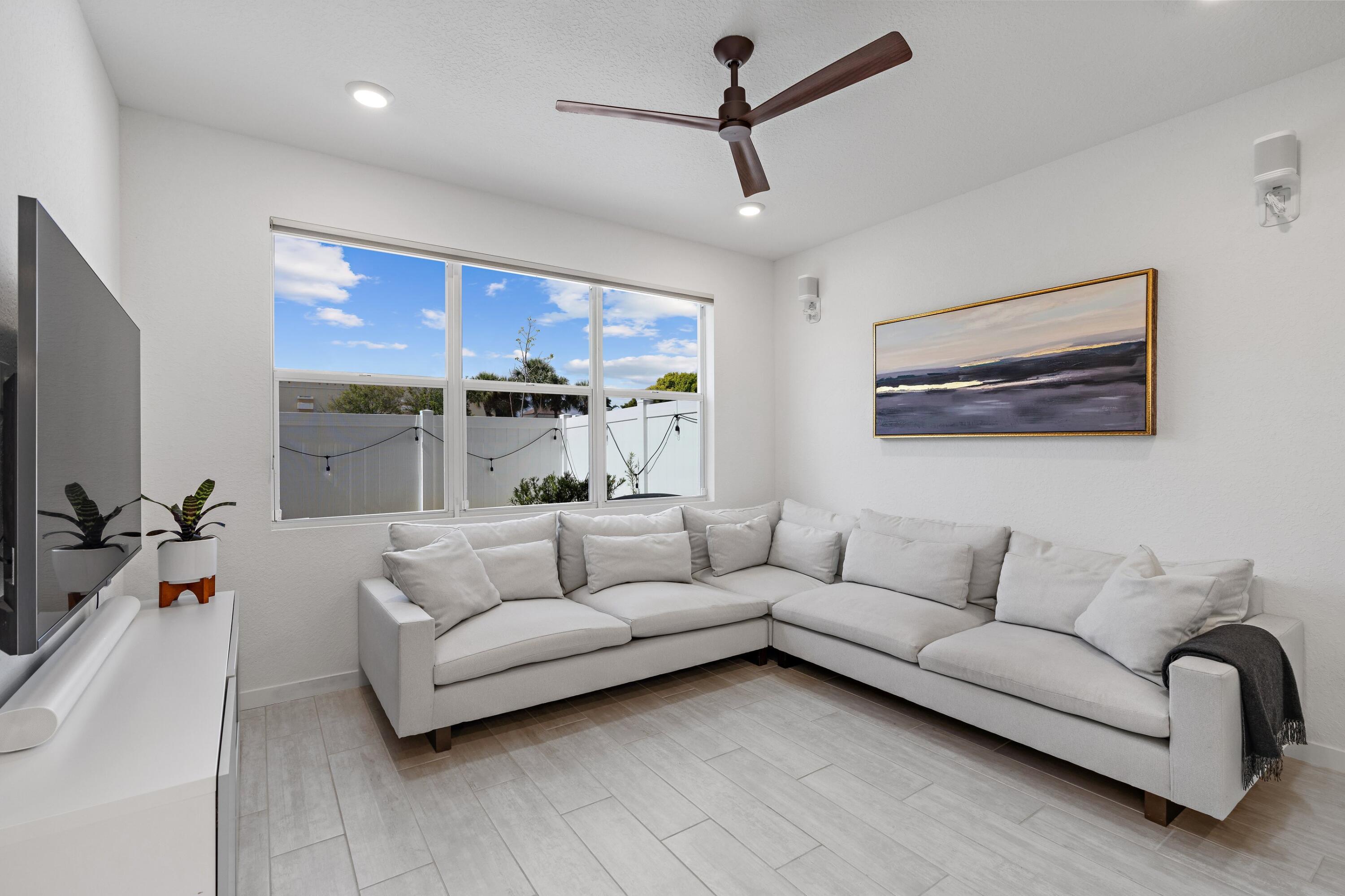 TOWN COMMONS PUD REPLAT - Residential