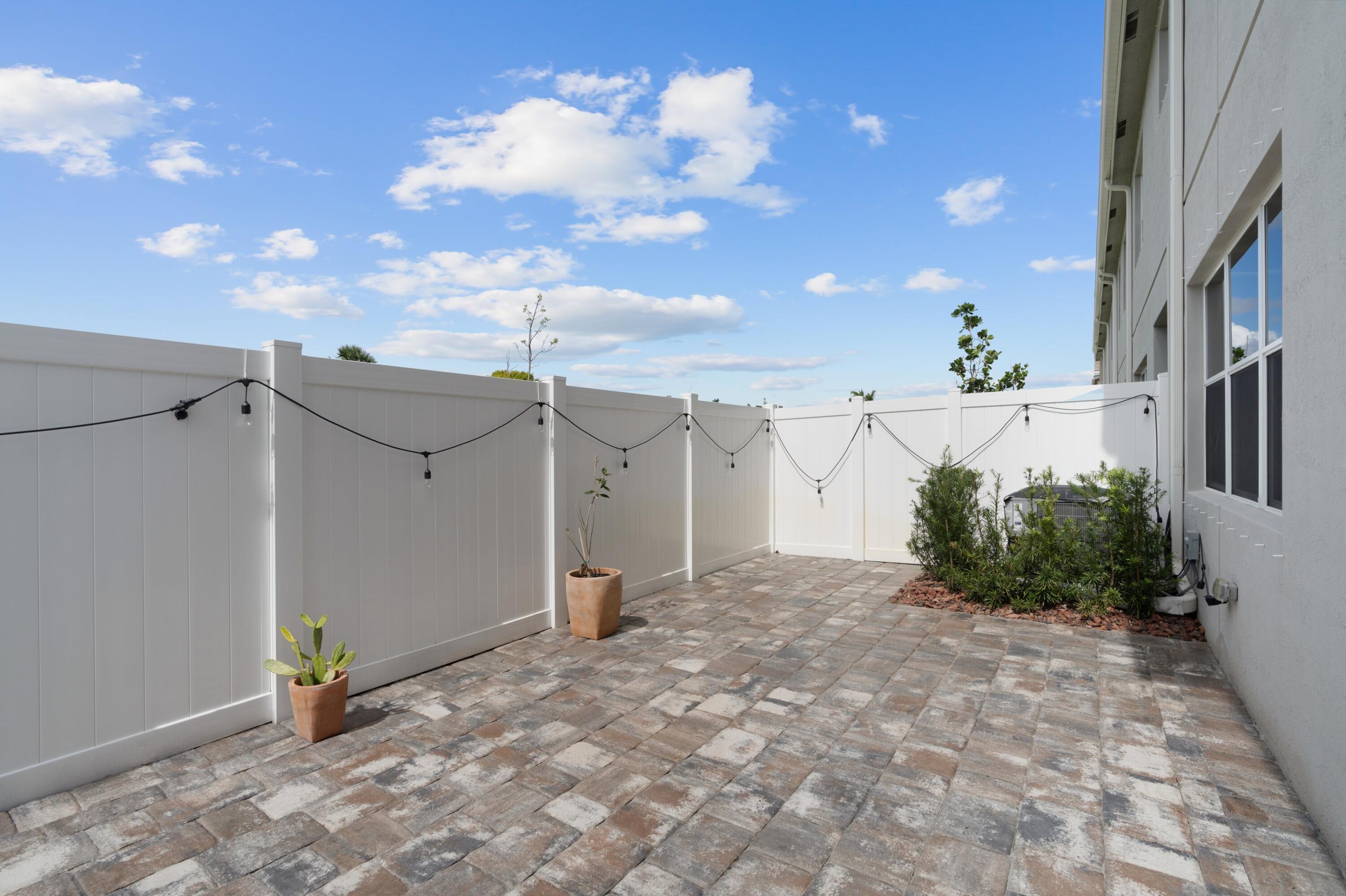 TOWN COMMONS PUD REPLAT - Residential