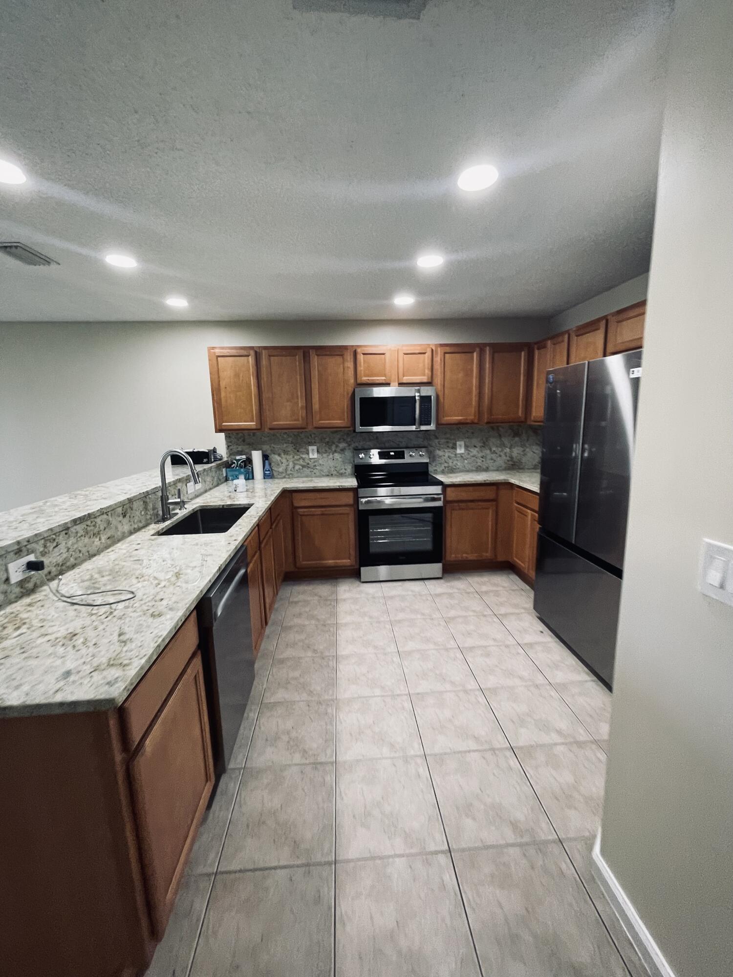 WATERWAYS TAHERI PUD - Residential Lease