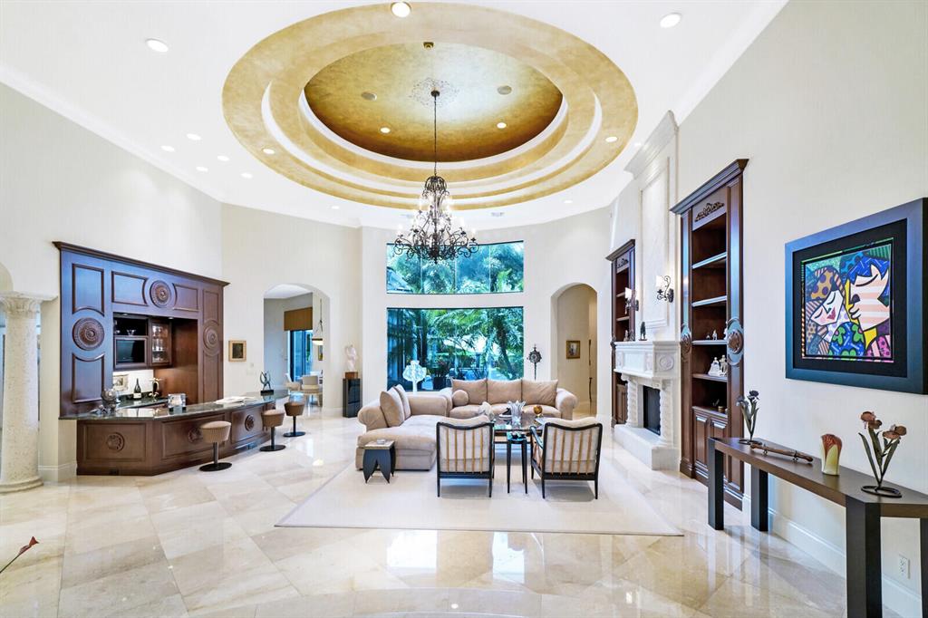 Mizner Country Club - Residential