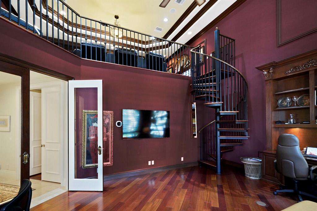 Mizner Country Club - Residential