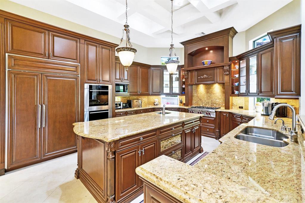 Mizner Country Club - Residential