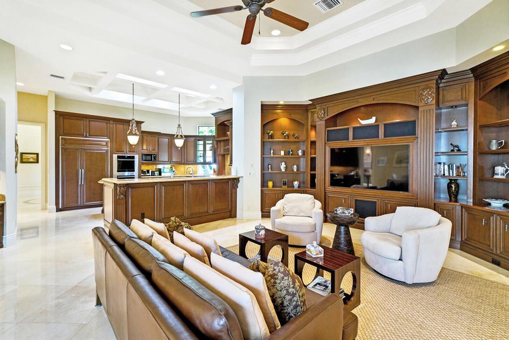 Mizner Country Club - Residential