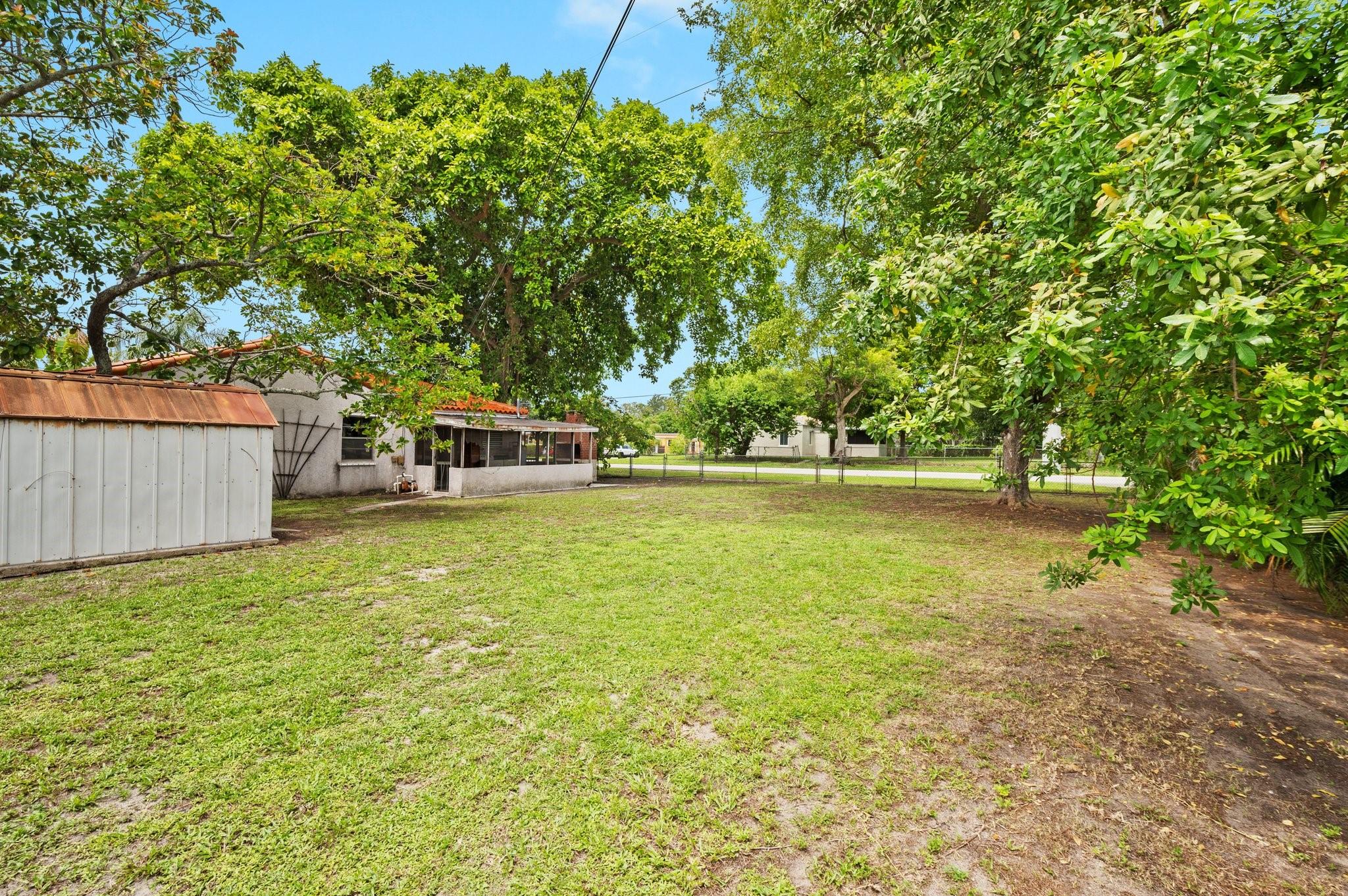GREEN OAKS - Residential