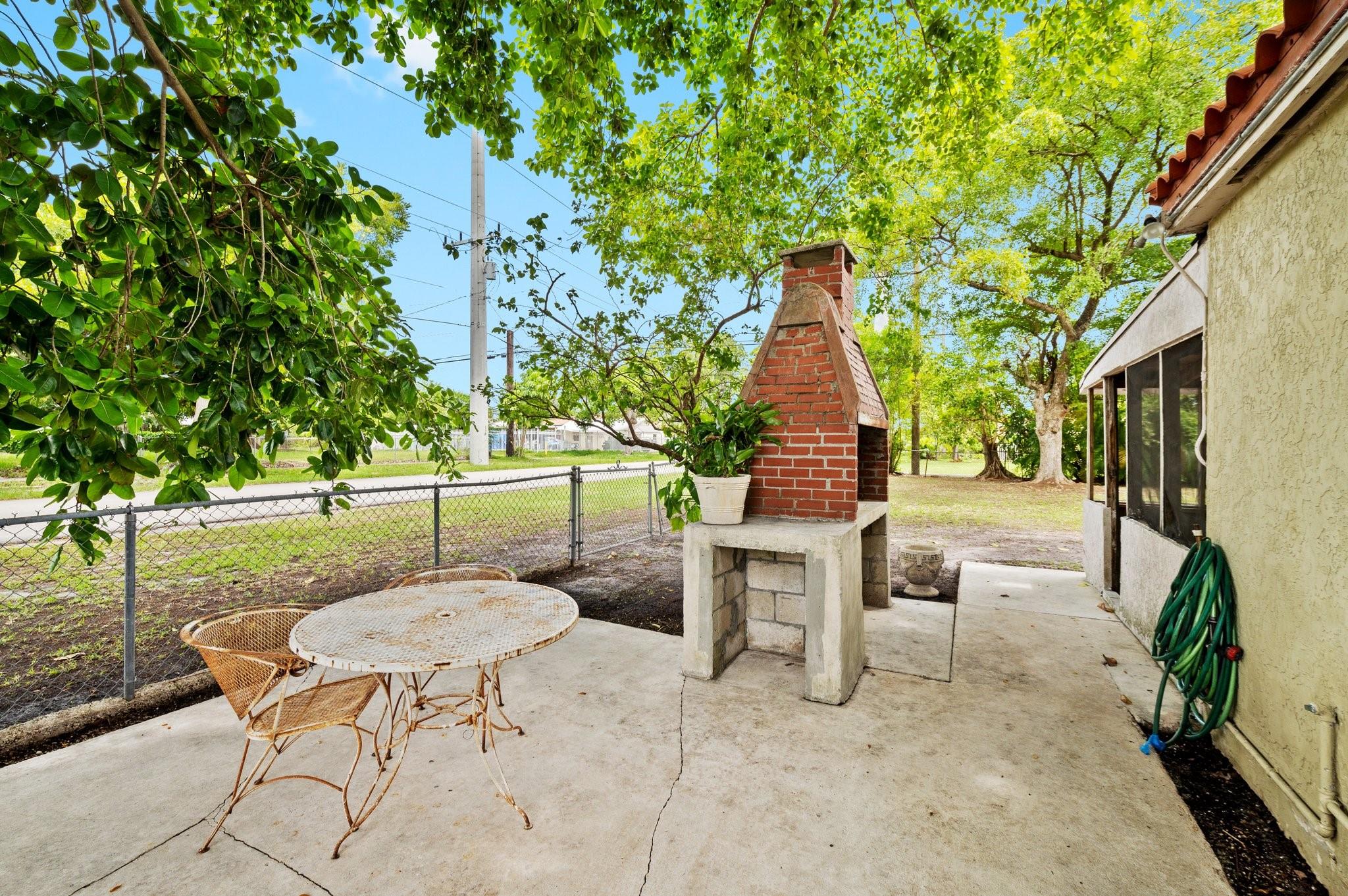 GREEN OAKS - Residential