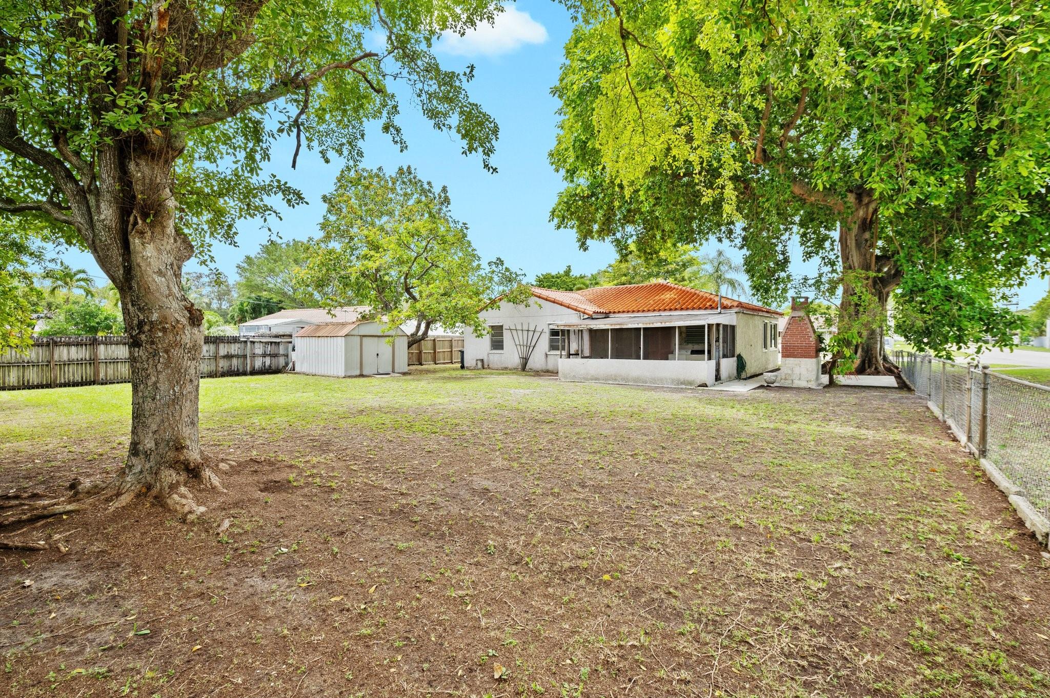 GREEN OAKS - Residential