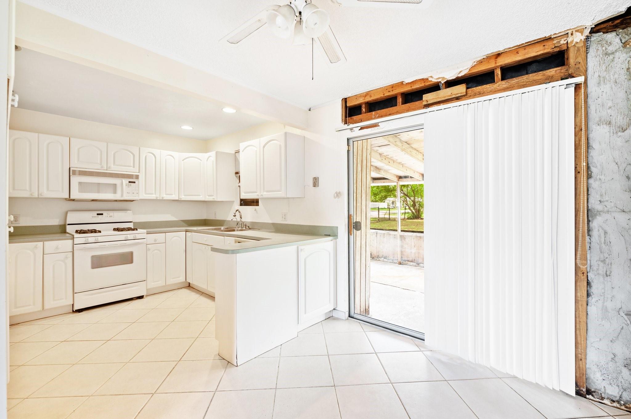 GREEN OAKS - Residential