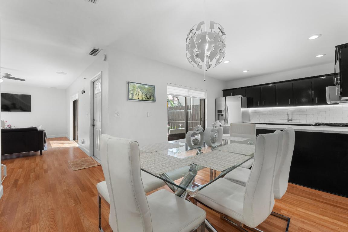 SEVEN SPRINGS 1 - Residential