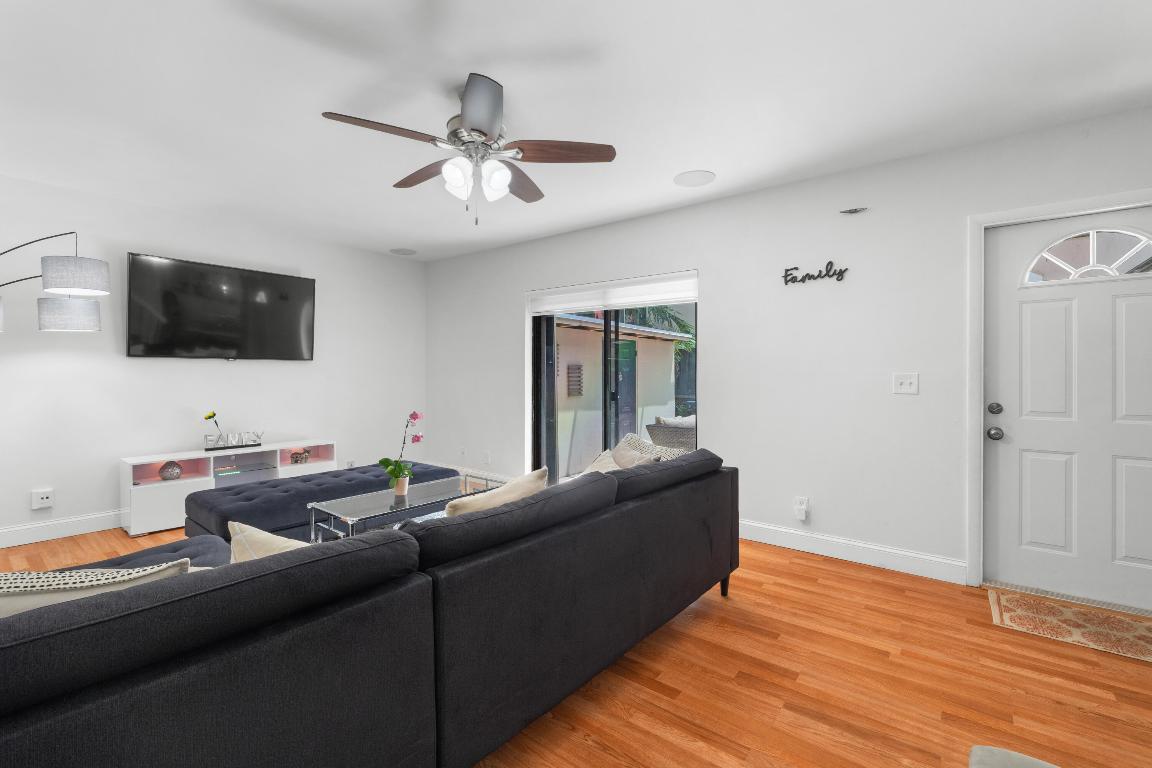 SEVEN SPRINGS 1 - Residential