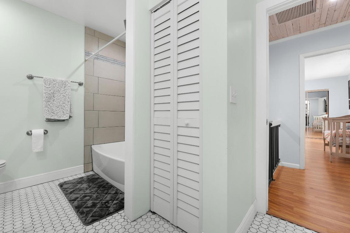 SEVEN SPRINGS 1 - Residential