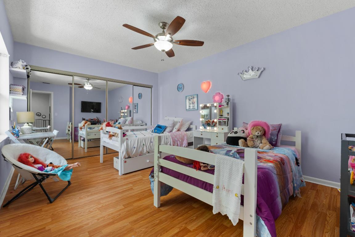 SEVEN SPRINGS 1 - Residential