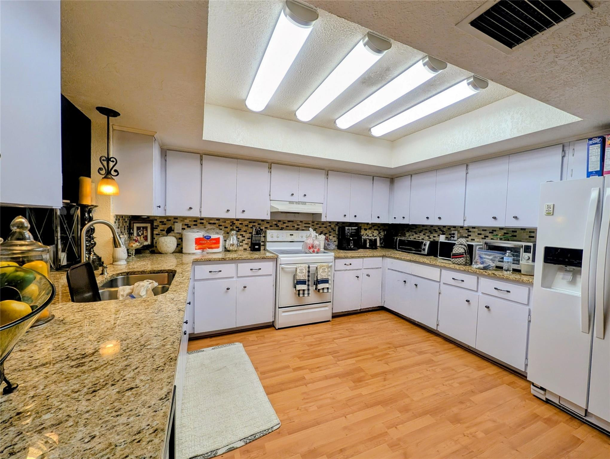 Lauderdale Lakes Golf Est - Residential