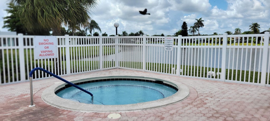 Photo of 13532 WHIPPET Way E, Delray Beach, FL 33484 (MLS # B26088352)