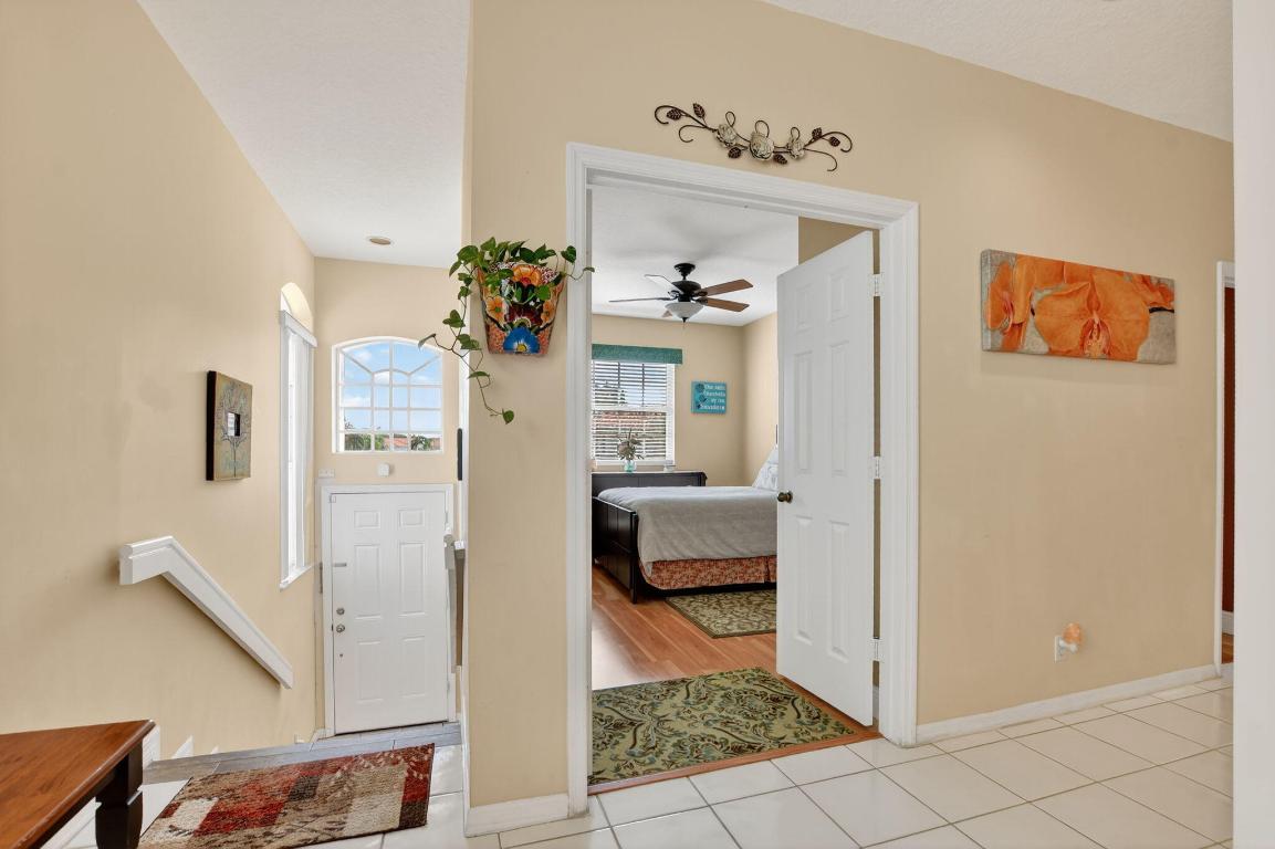 Villa San Remo Cond I and II filed 3-23-89 IN OR60 - Residential