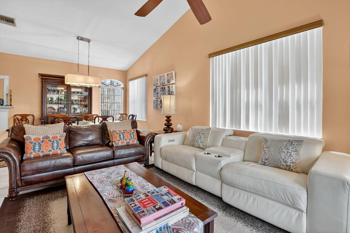 Villa San Remo Cond I and II filed 3-23-89 IN OR60 - Residential