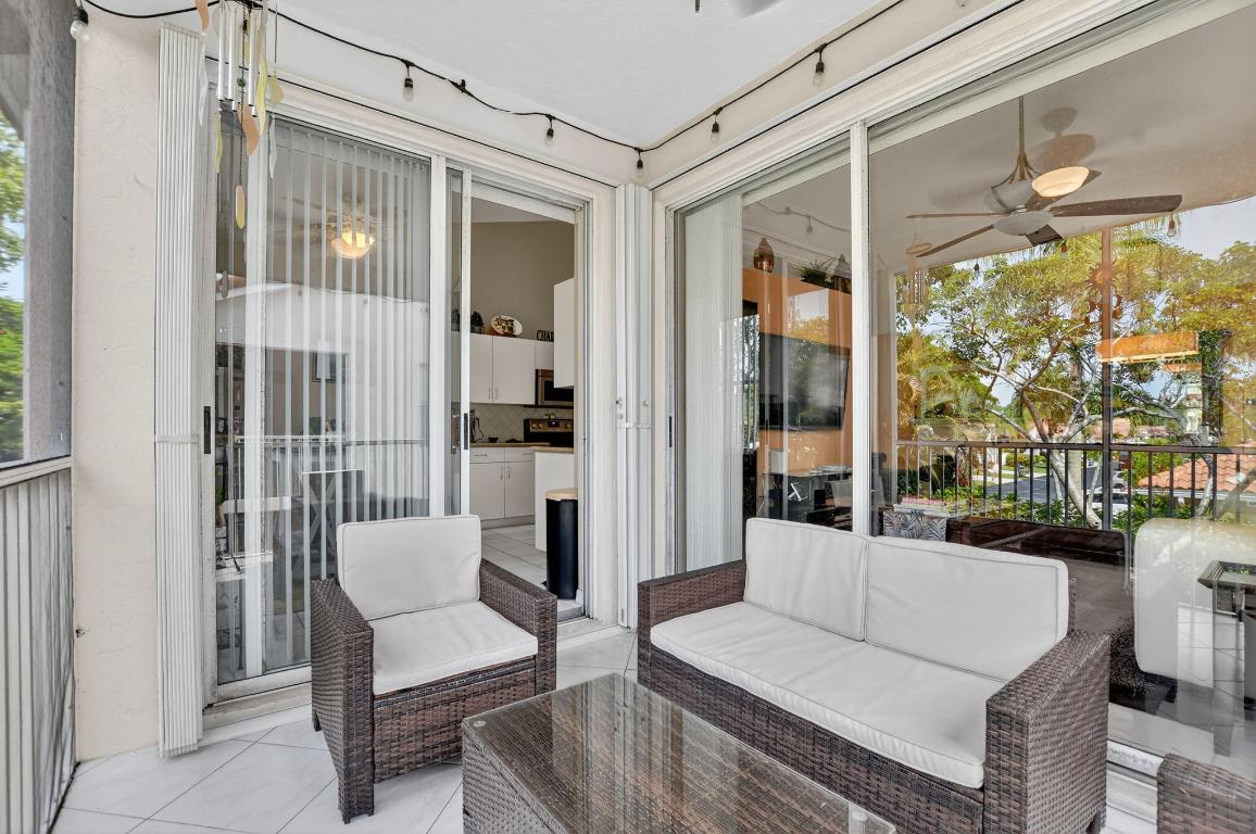 Villa San Remo Cond I and II filed 3-23-89 IN OR60 - Residential