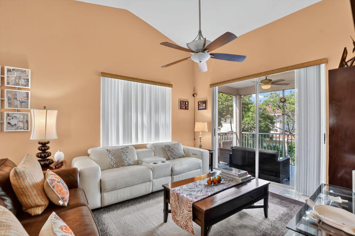 Villa San Remo Cond I and II filed 3-23-89 IN OR60 - Residential