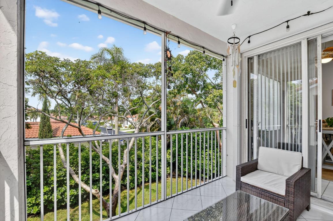 Villa San Remo Cond I and II filed 3-23-89 IN OR60 - Residential