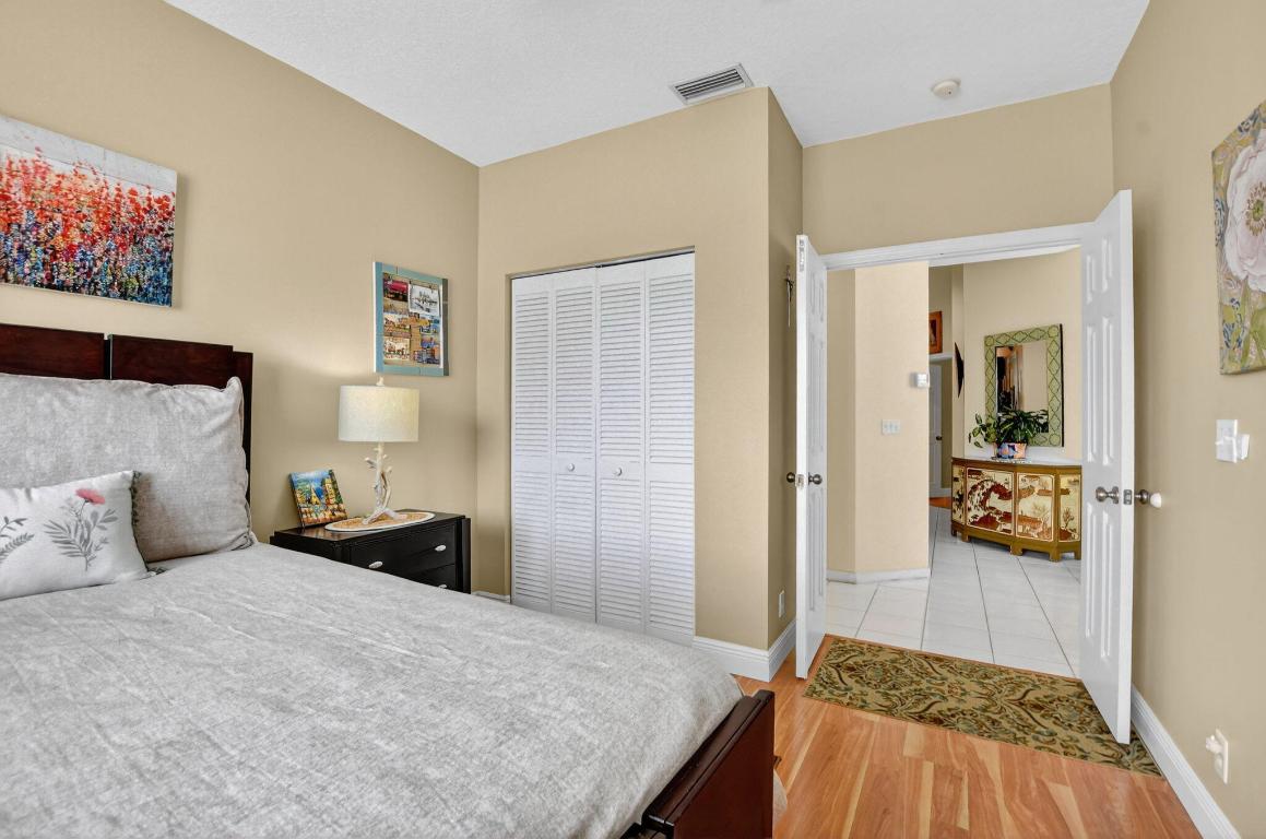 Villa San Remo Cond I and II filed 3-23-89 IN OR60 - Residential