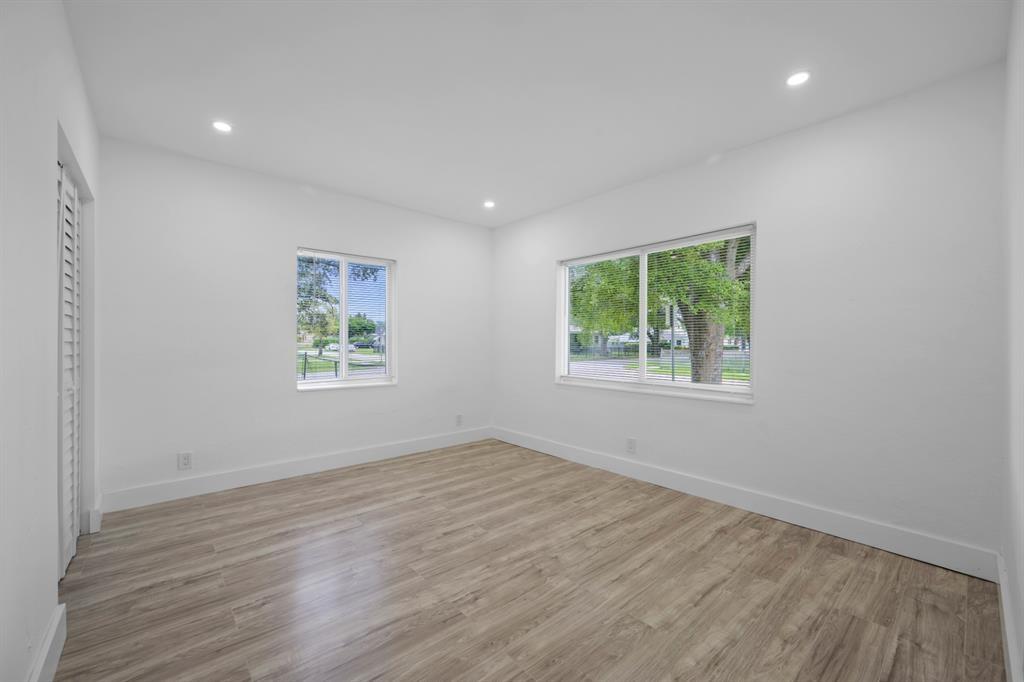 Hollywood Little Ranches - Residential Lease