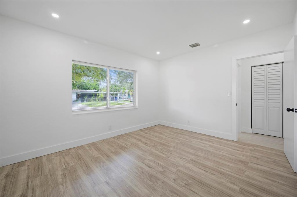 Hollywood Little Ranches - Residential Lease