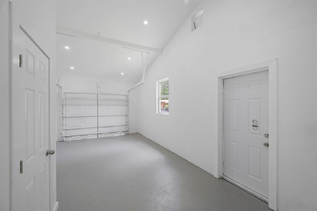 Hollywood Little Ranches - Residential Lease