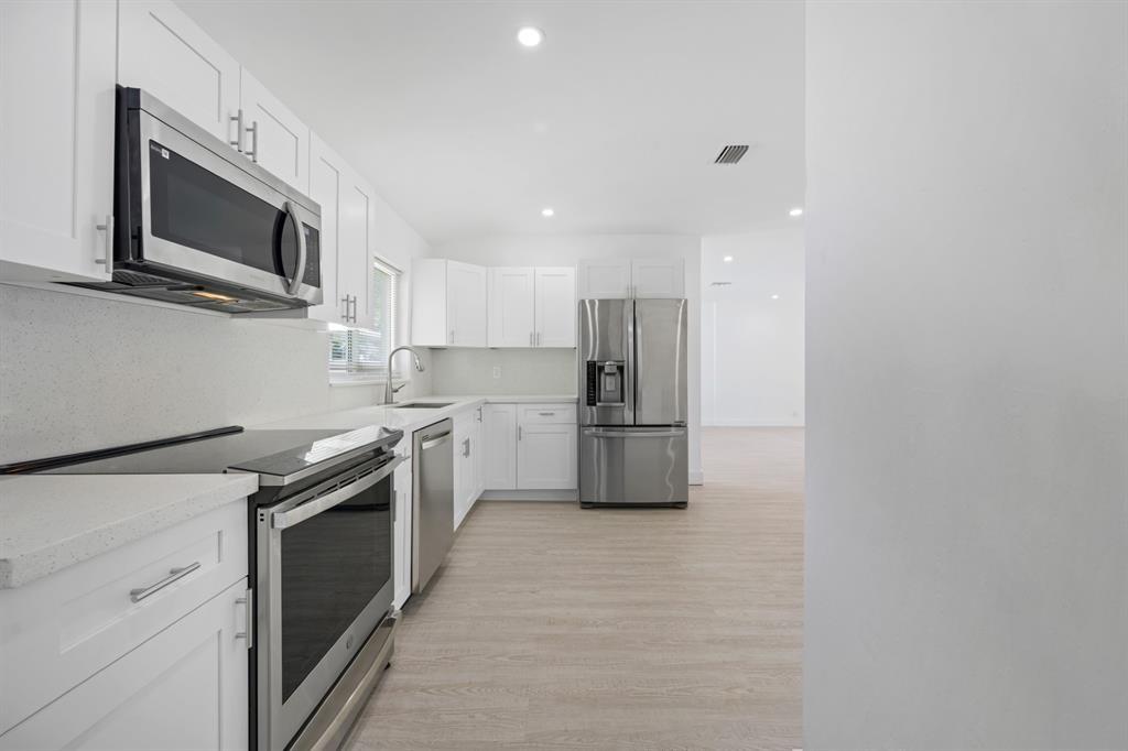 Hollywood Little Ranches - Residential Lease