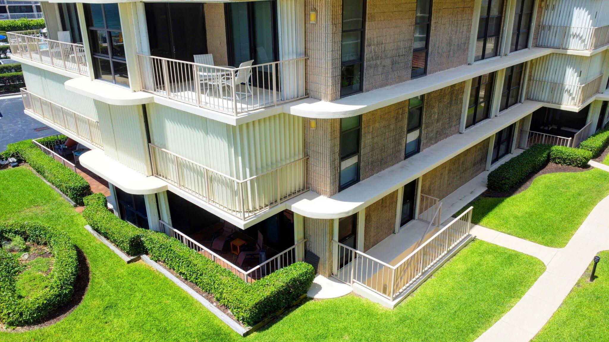 THIRTY TWO HUNDRED CONDO - Residential