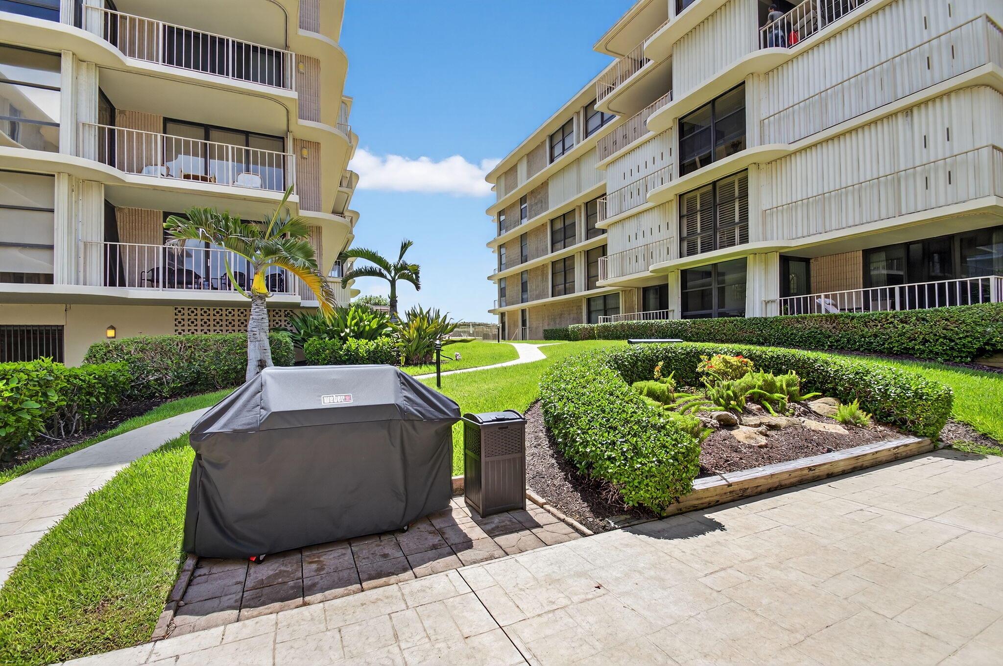 THIRTY TWO HUNDRED CONDO - Residential