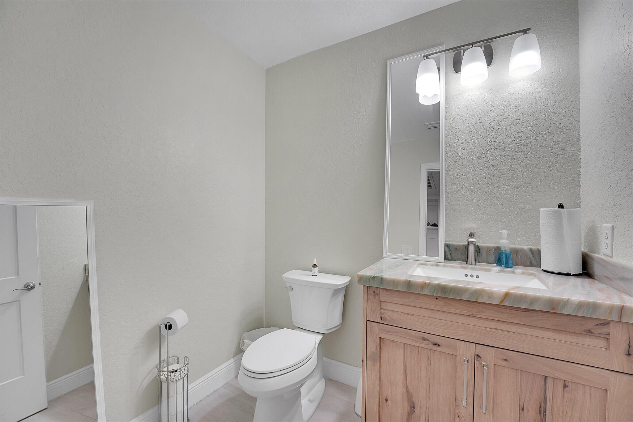 665000 Stuart Woods Ranch - Residential