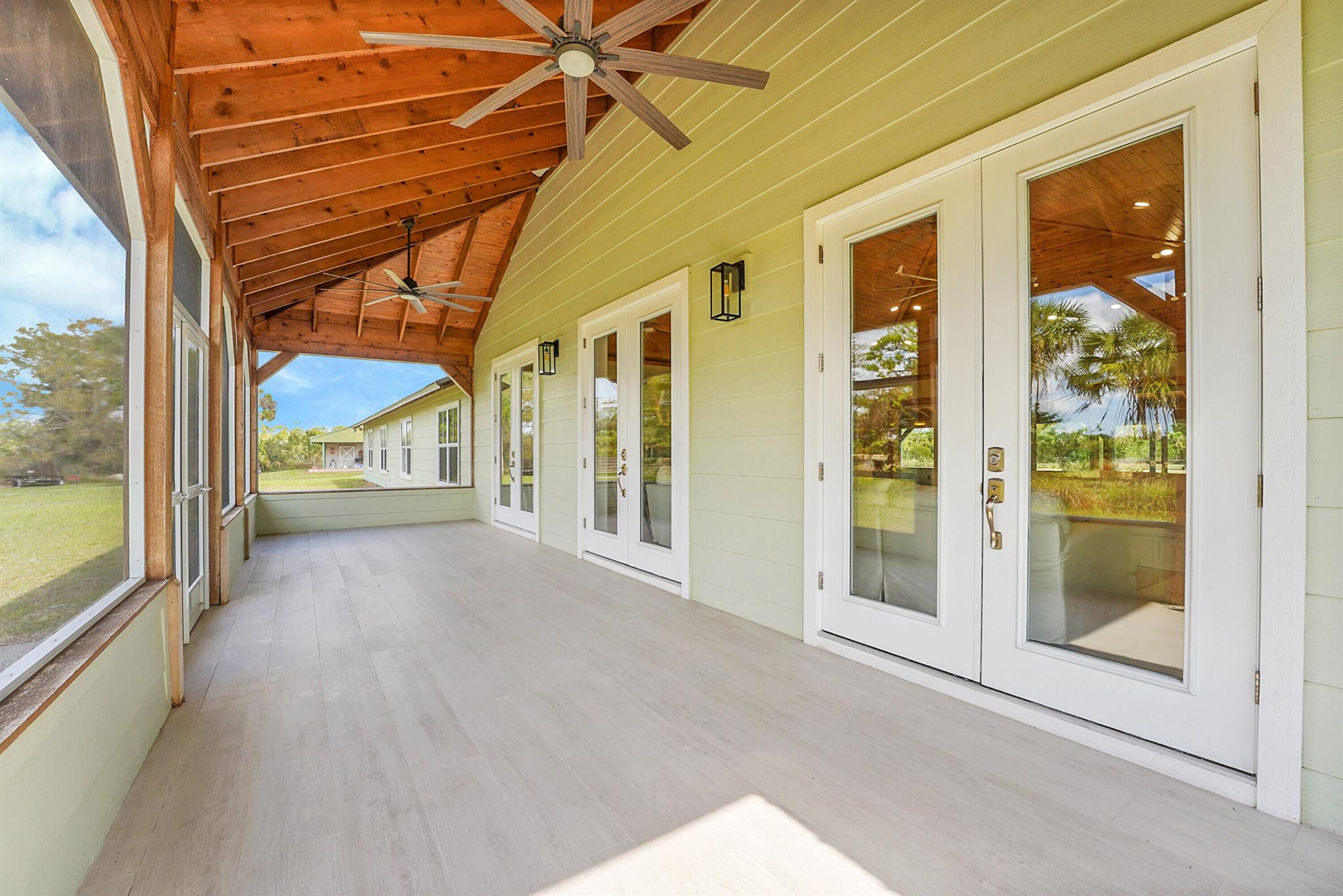 665000 Stuart Woods Ranch - Residential