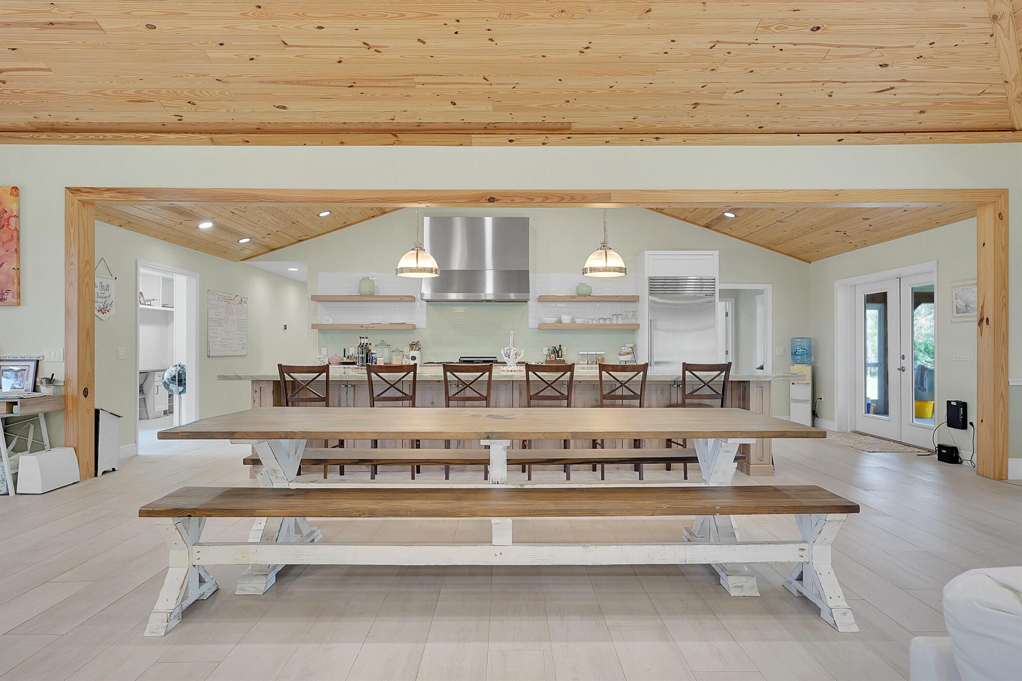 665000 Stuart Woods Ranch - Residential