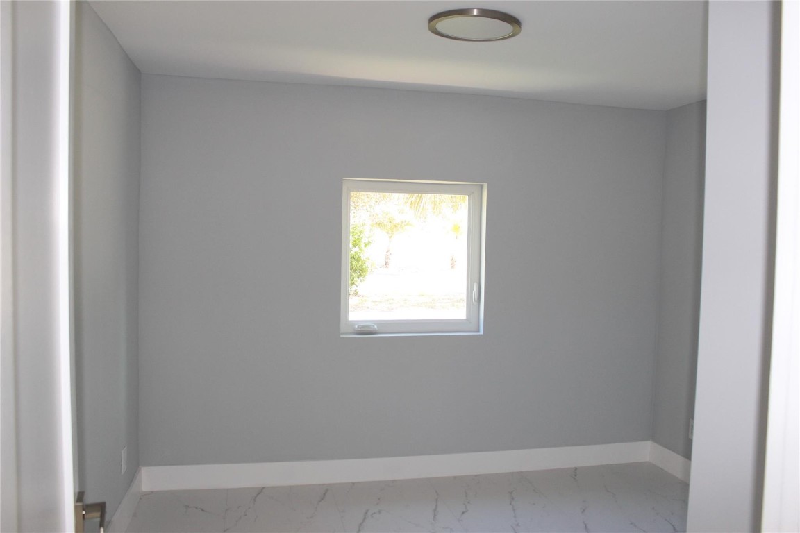 Acreage & Unrec - Residential Lease