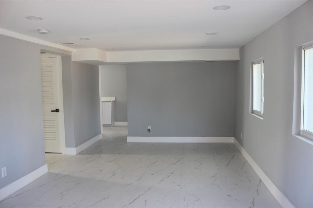 Photo of 522 SE 20th Court, Boynton Beach, FL 33435 (MLS # F10543254)