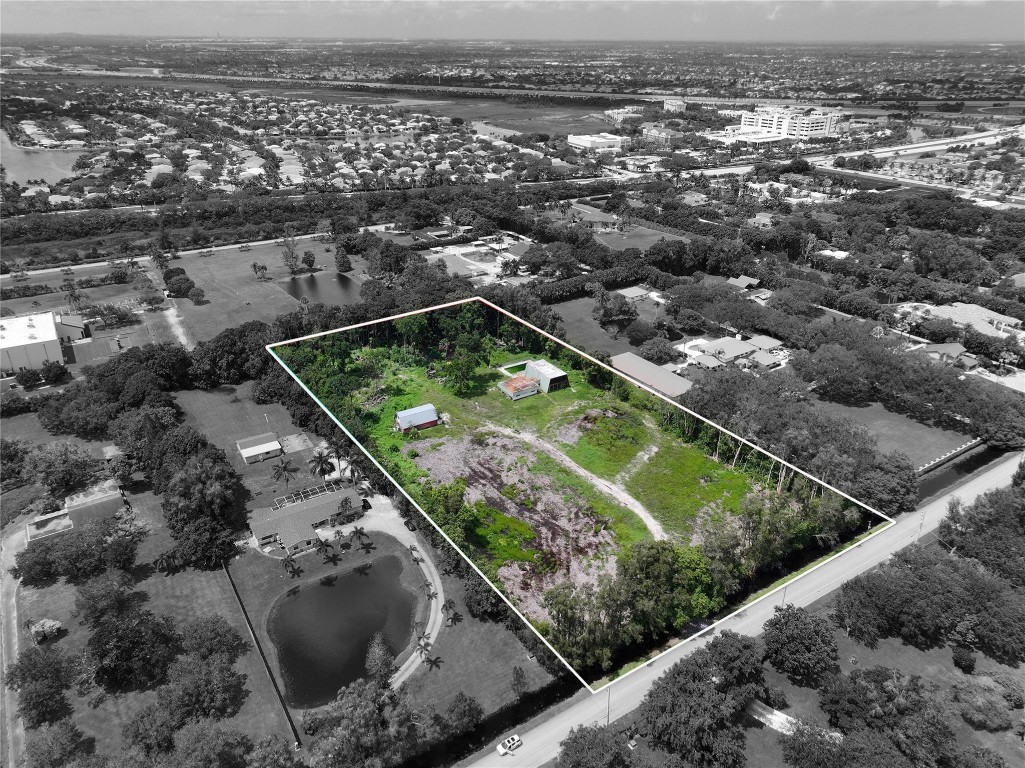 SUNSHINE RANCHES - Land