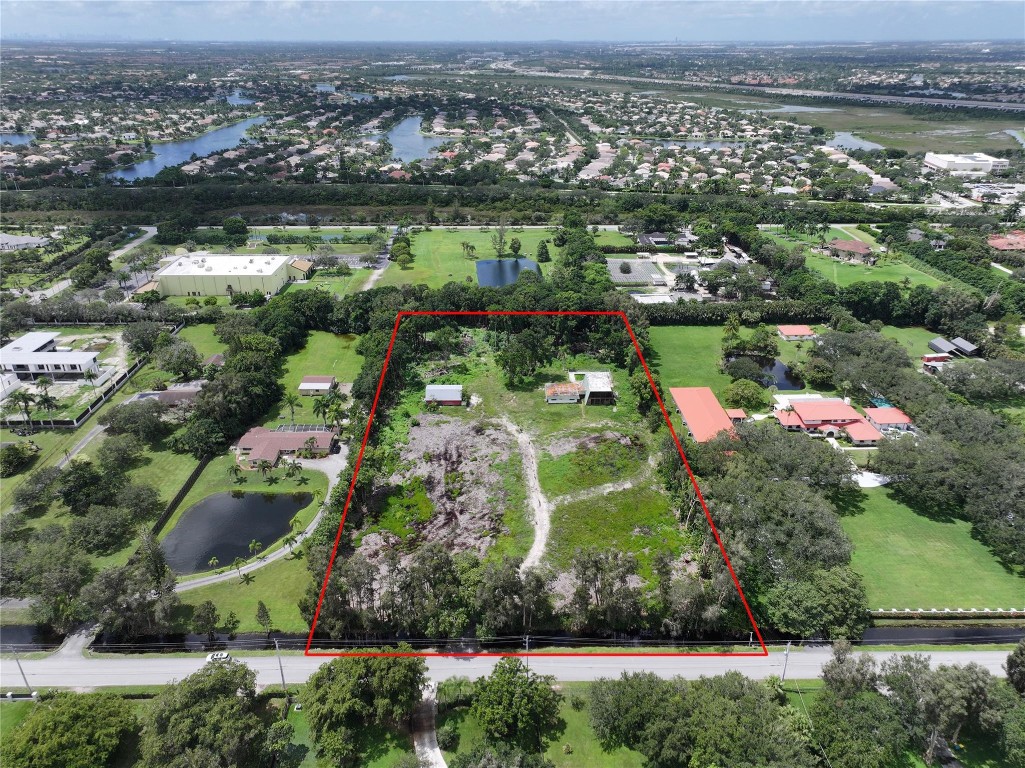 SUNSHINE RANCHES - Land