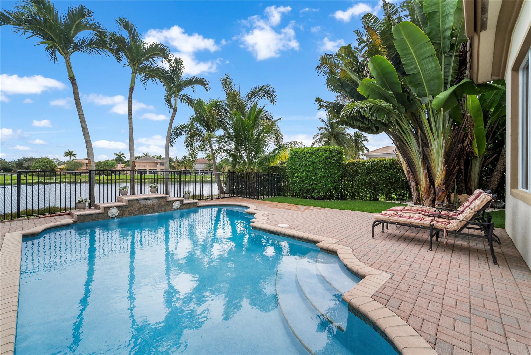 HERON BAY EAST - Residential