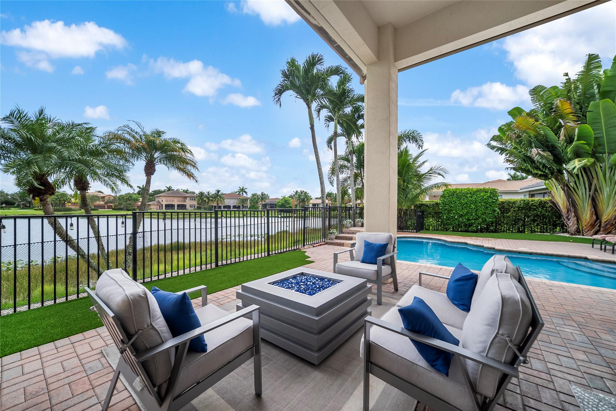 HERON BAY EAST - Residential