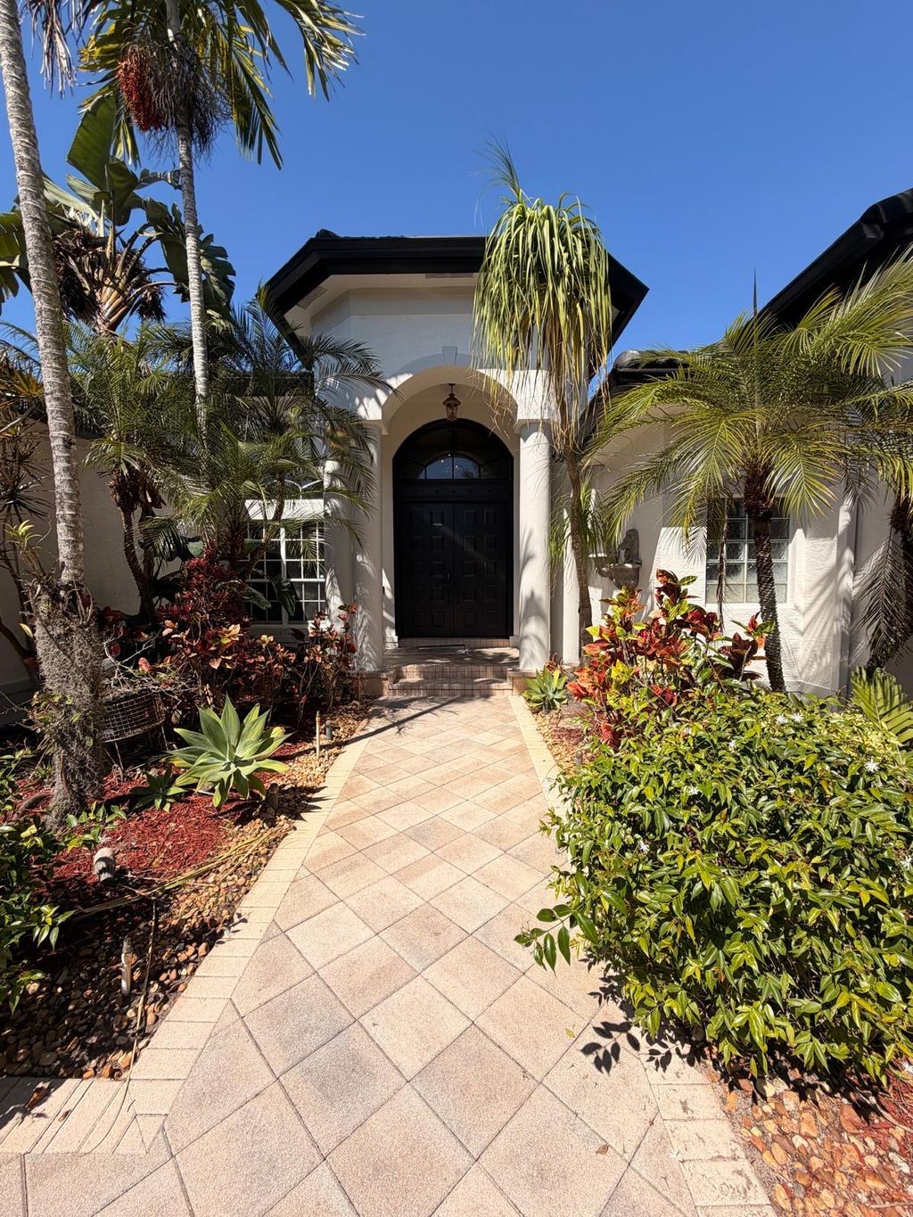 Photo of 3309 Bradenham Lane, Davie, FL 33328 (MLS # B26008975)