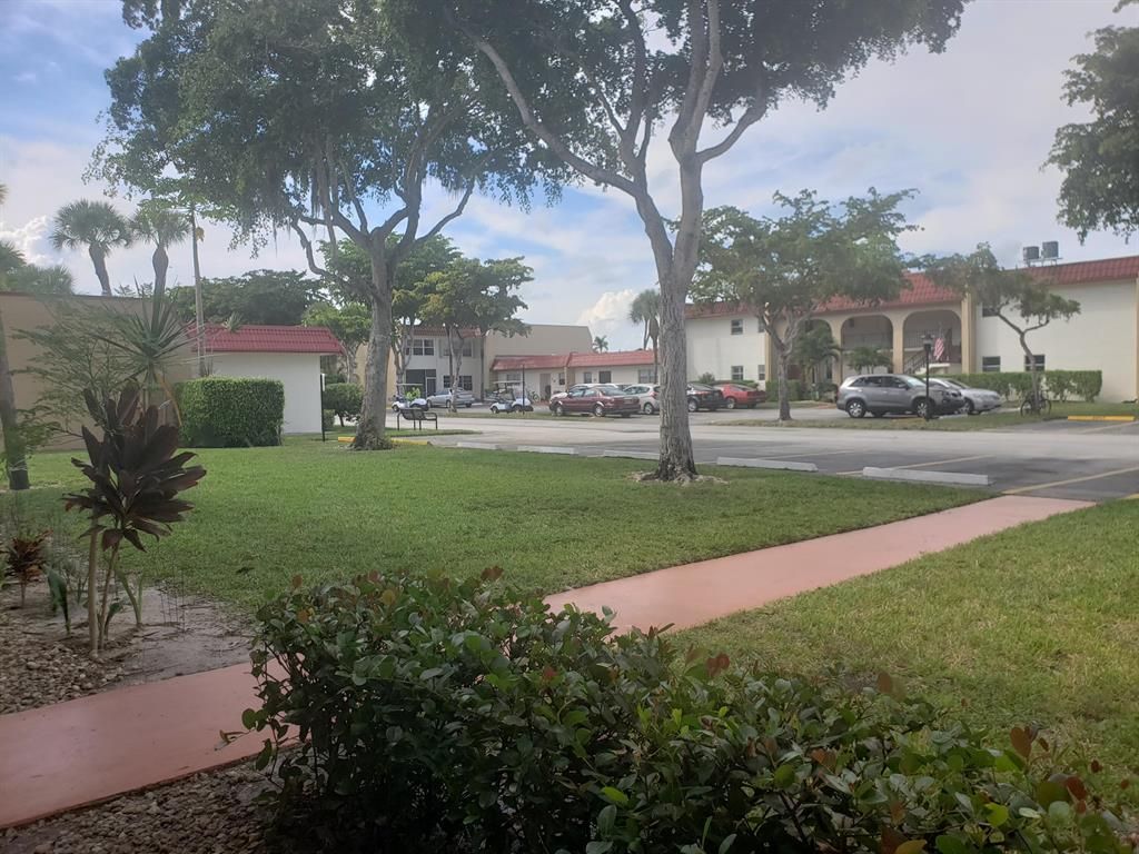 Photo of 152 Lake Frances Drive, West Palm Beach, FL 33411 (MLS # R10750264)