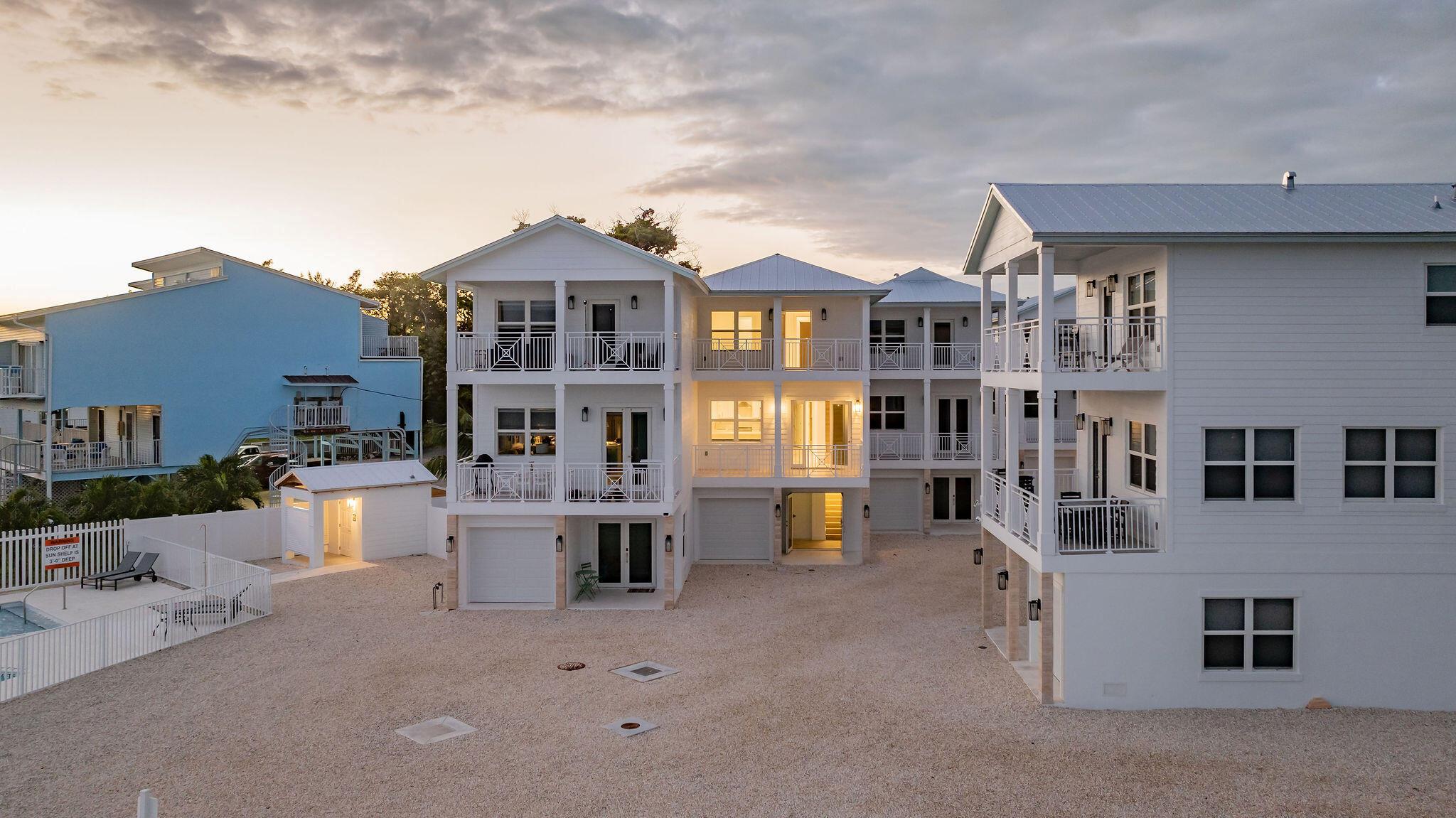 Peaceful Palms - Residential